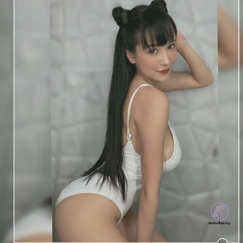 Hình ảnh Viên vibi nude mông bự 