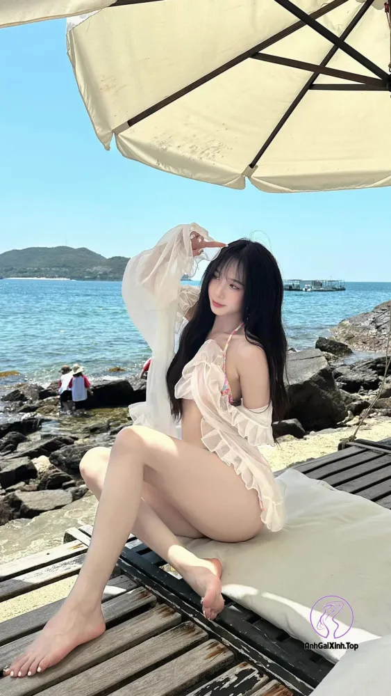 Ảnh Bùi thị quỳnh hương bikini gợi cảm nóng bỏng 